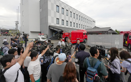 Người đàn ông đổ xăng đốt tòa thị chính Nhật Bản, nhiều người nhập viện