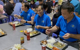 Hơn 40.000 công nhân hoan hỉ với bữa cơm công đoàn ngon gấp đôi ngày thường