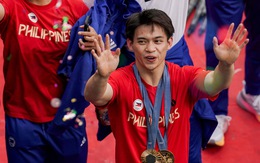 Hàng ngàn người Philippines đổ ra đường đón người hùng Olympic Carlos Yulo