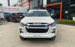 Tin tức giá xe: Isuzu D-Max bản cao nhất chỉ còn 750 triệu tại đại lý