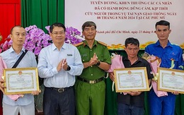 Tiếp tục khen thưởng những 'người hùng' cứu người trong vụ tai nạn cầu Phú Mỹ