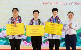 Bắc Ninh thưởng gần 5,2 tỉ đồng cho học sinh, giáo viên giỏi