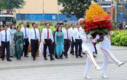 Lãnh đạo TP.HCM dâng hoa, dâng hương Chủ tịch Hồ Chí Minh nhân Quốc khánh 2-9