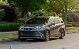 Toyota Sienna công bố bản mới: Có máy hút bụi, tủ lạnh, gọi điện nhắc người dùng quên trẻ trong xe