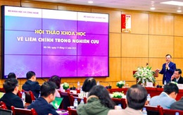 Vòi bạch tuộc 'địa chỉ tác giả': Đạo đức khoa học ở đâu?