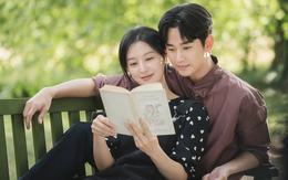 Fan giục cưới Kim Ji Won, Kim Soo Hyun nói gì?