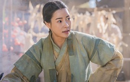 Lim Ji Yeon từ ác nữ thành nô lệ trong The Tale of Lady Ok