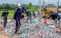 10 năm liền, ra xuân là xin vỏ lon gây quỹ tặng quà khuyến học