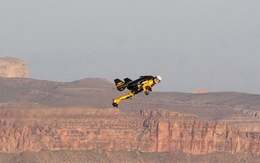 "Người bay" trên Grand Canyon