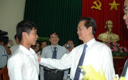 Thủ tướng Nguyễn Tấn Dũng thăm "chàng thủ khoa… giăng câu"