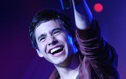 David Archuleta khuấy động sân vận động Quân khu 7