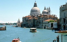 Venice: áp thuế khách sạn vì mực nước biển dâng