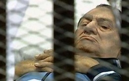 Ông Mubarak lại ra tòa