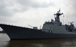 Tàu hải quân Hàn Quốc thăm TP.HCM