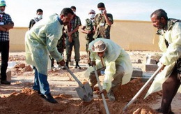 Phát hiện hố chôn tập thể 900 người ở Libya