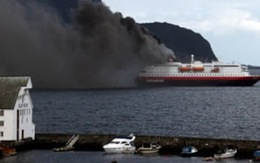 Tàu nghiên cứu của Nga cháy trên biển