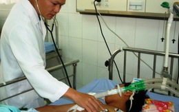 Lâm Đồng: Học sinh lớp 10 bị đâm thủng phổi