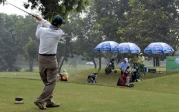 Còn nhiều việc "nước sôi lửa bỏng" hơn chơi golf