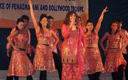 Đoàn nghệ sĩ Bollywood biểu diễn tại Đà Nẵng