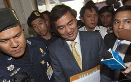 Cựu thủ tướng Thái Lan Abhisit bị thẩm vấn
