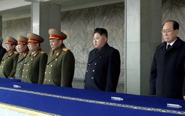 Kim Jong Un trở thành tổng tư lệnh quân đội