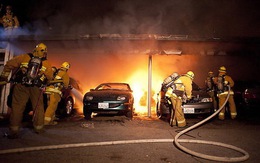 Mỹ bắt nghi can đốt 53 xe hơi