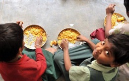 Ấn Độ: 42% trẻ nhỏ bị thiếu cân