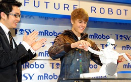 Justin Bieber giới thiệu robot Việt tại CES 2012