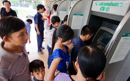 Để bớt phiền toái khi rút tiền ATM