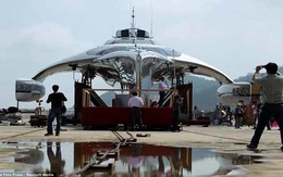 Trung Quốc hạ thủy siêu du thuyền