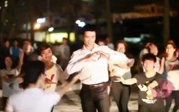 Bạn trẻ ở Hà Nội cầu hôn bằng flash mob