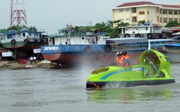 Chạy thử tàu đệm khí trên sông Sài Gòn