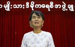 Bà Aung San Suu Kyi lần đầu tiên ra nước ngoài