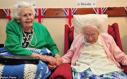 Cặp chị em sống lâu nhất thế giới
