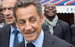 Ông Sarkozy đối mặt với đơn kiện đầu tiên