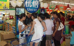 Trung Quốc lại phát hiện sữa nhiễm bẩn