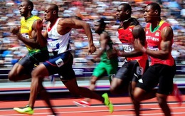 "Tia chớp" Usain Bolt vào bán kết 100m