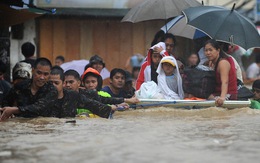 Thủ đô Philippines chìm trong lũ