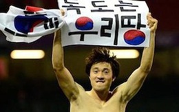 Phạt tiền vệ Hàn Quốc vì thái độ chính trị