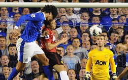 Fellaini hạ gục quỷ đỏ