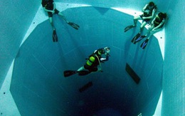 Hồ bơi sâu nhất thế giới