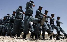 Mỹ tạm ngừng huấn luyện tân binh Afghanistan