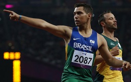 Oliveira đánh bại Pistorius