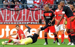 "Hạ gục" trọng tài, đội trưởng Benfica bị phạt nặng