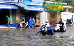 Sau cơn mưa rạng sáng, Sài Gòn nước mênh mông