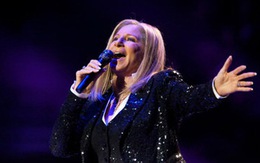 Barbra Streisand vẫn hát "sung" ở tuổi 70