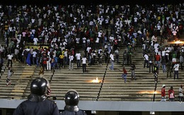 Khán giả bạo loạn, Senegal bị loại