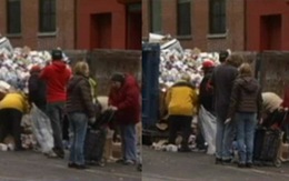 Dân New York bới rác tìm thức ăn