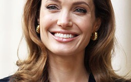 Angelina Jolie đạo diễn phim về Thế chiến II