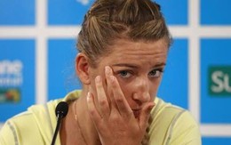 Azarenka rút lui, nhường vé chung kết cho Serena